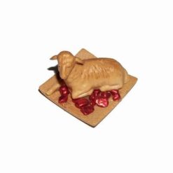 Oaie pe stativ cu inimioare rosii