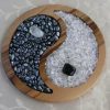 Farfurie din lemn cu cristal de stanca si hematit - Yin-Yang