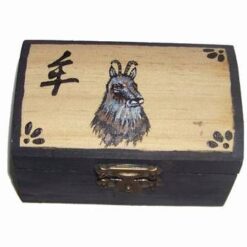Casetuta din lemn cu ideograma si simbolul Iepurelui