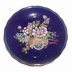 Farfuriuta din cobalt cu bujorii fericirii