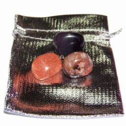 Cristale de piatra soarelui pentru zodia caine