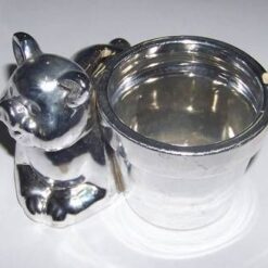 Pusculita cu mistret si vasul bogatiei din portelan