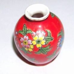 Mini vaza din portelan cu florile norocului absolut