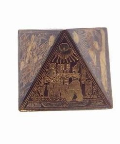 Piramida Feng Shui din metal cu simboluri egiptene