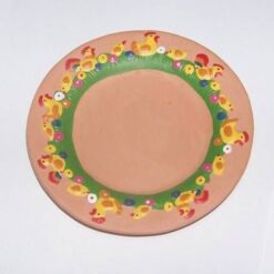 Farfurie decorativa cu cocosi din lut