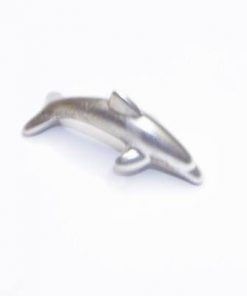 Delfin argintiu din metal pentru prieteni noi