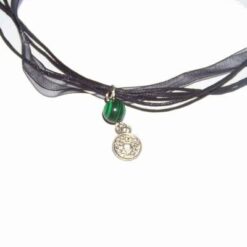 Pandant din malachit si moneda Feng Shui pe siret negru