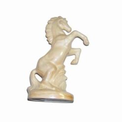 Calul succesului profesional din portelan