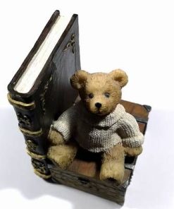 Ursulet cu carte pentru camera copiilor