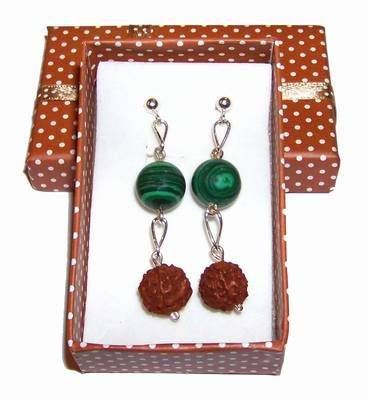 Cercei din argint cu malachit si Rudraksha Cercei din argint cu malachit si Rudraksha