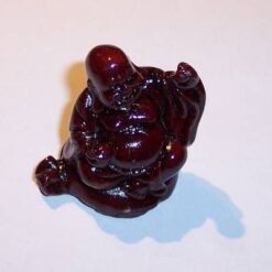 Buddha razand cu sac in spate