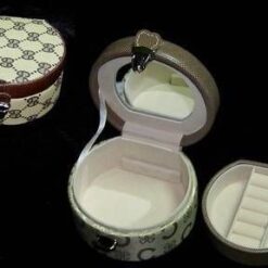 Caseta pentru pastrarea bijuteriilor