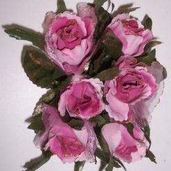 Ornament cu trandafiri roz artificiali, pentru lumanare