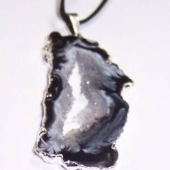 Pandantiv cu geoda din agat - remediu Feng Shui