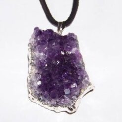 Pandantiv cu geoda din ametist - remediu Feng Shui