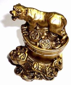 Tigrul auriu cu pepite, monede si Ru Yi
