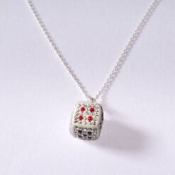 Cubul / zarul magic din argint, cu cristale Swarovski