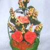 Cosulet din ratan cu flori portocalii