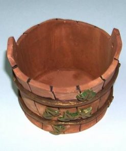 Vasul Abundentei din ceramica cu frunze de artar
