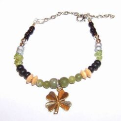 Bratara Feng Shui cu cristale de jad si trifoi cu 4 foi