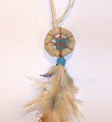 Pandantiv cu prinzator de vise bej, cu sfere colorate