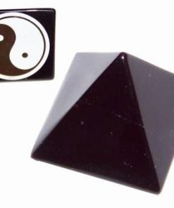 Piramida din turmalina neagra cu Yin-Yang