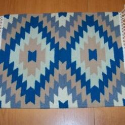 Covor din lana, lucrat manual