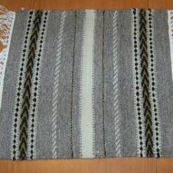 Covor din lana, lucrat manual