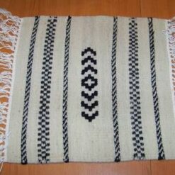 Covor din lana, lucrat manual