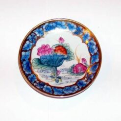 Farfurie din portelan cu flori de Lotus