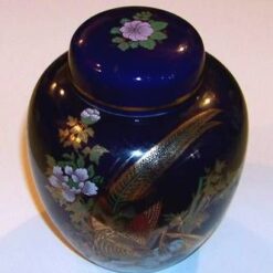 Vasul Abundentei din portelan