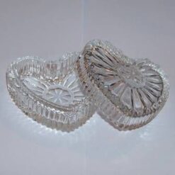 Casetuta din cristal in forma de inima