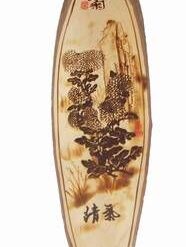 Tablou din lemn, gravat cu crizanteme si nod mistic rosu