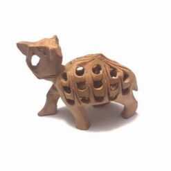 Camila sculptata, din lemn