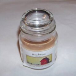 Lumanare parfumata cu aroma de scortisoara